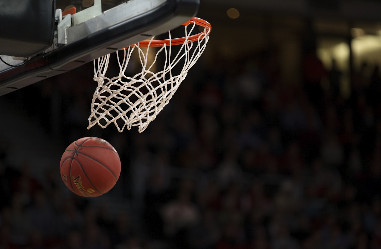 NBA basketball live streaming in 4K